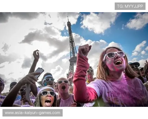 街头与河畔共舞，巴黎开幕式别开生面，巴黎 演出